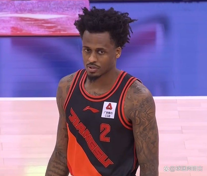 九博网站 -今晚夏洛特黄蜂遗憾出局：CBA季后赛节点到来，引发热议，临场指挥获称赞 